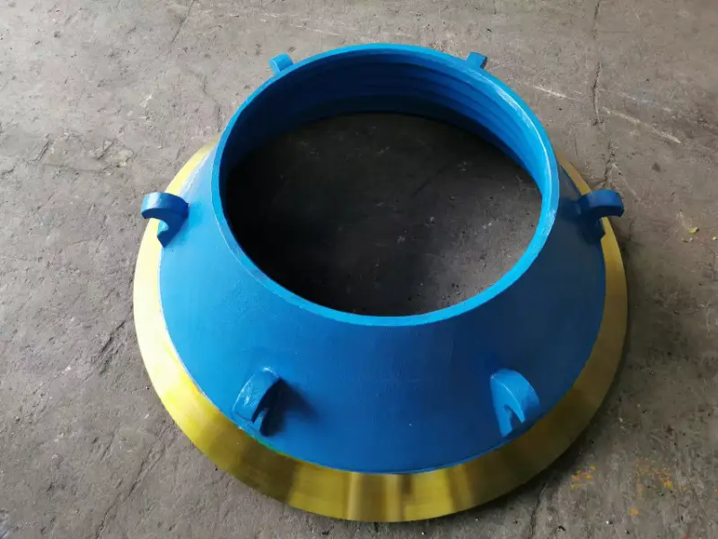 Primary gyratory crusher repair